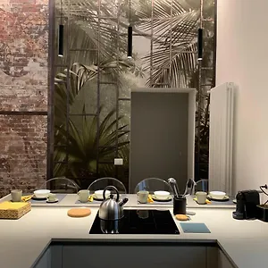 Niki O. Charme Apartment